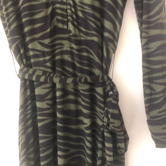 Tied waisted dress - Picture 3 of 5